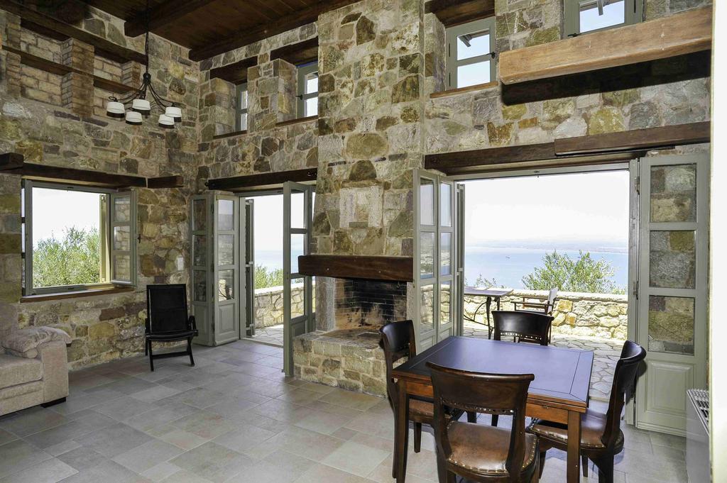 Diotima Homes Kalamata Rum bild
